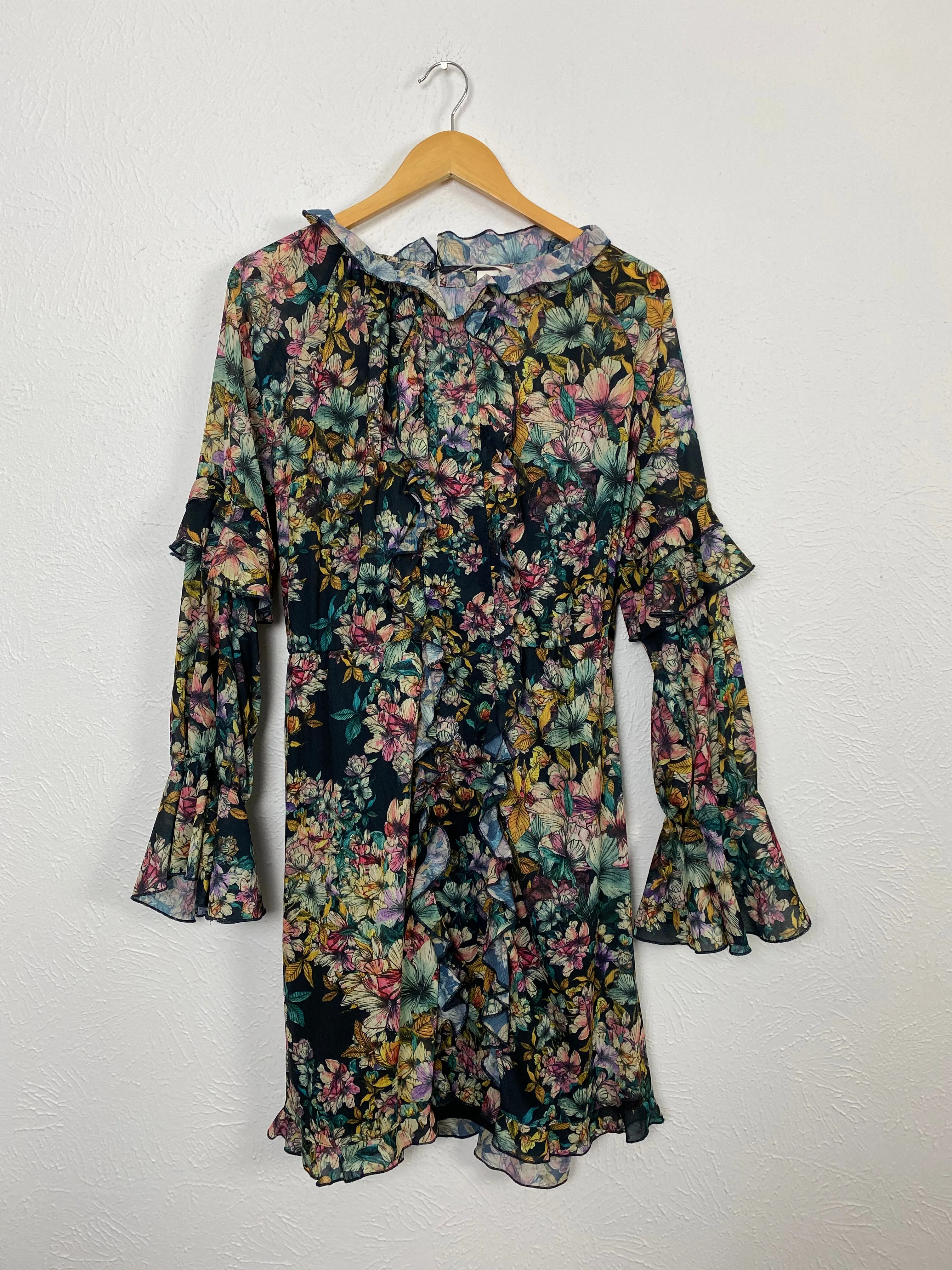 H&M Flowing Plus Size Dress w/ Liner