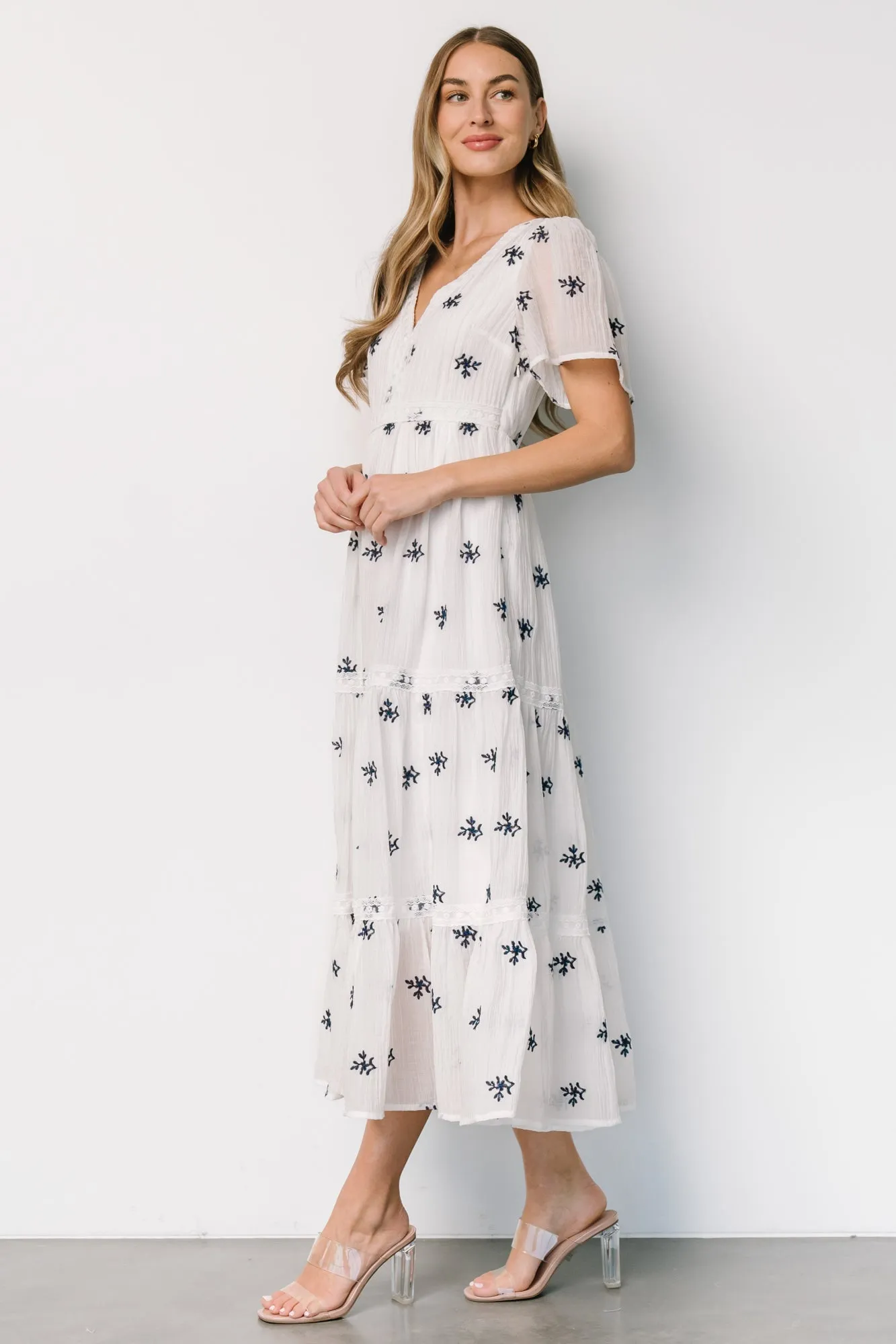 Jesenia Embroidered Dress | Off White   Navy