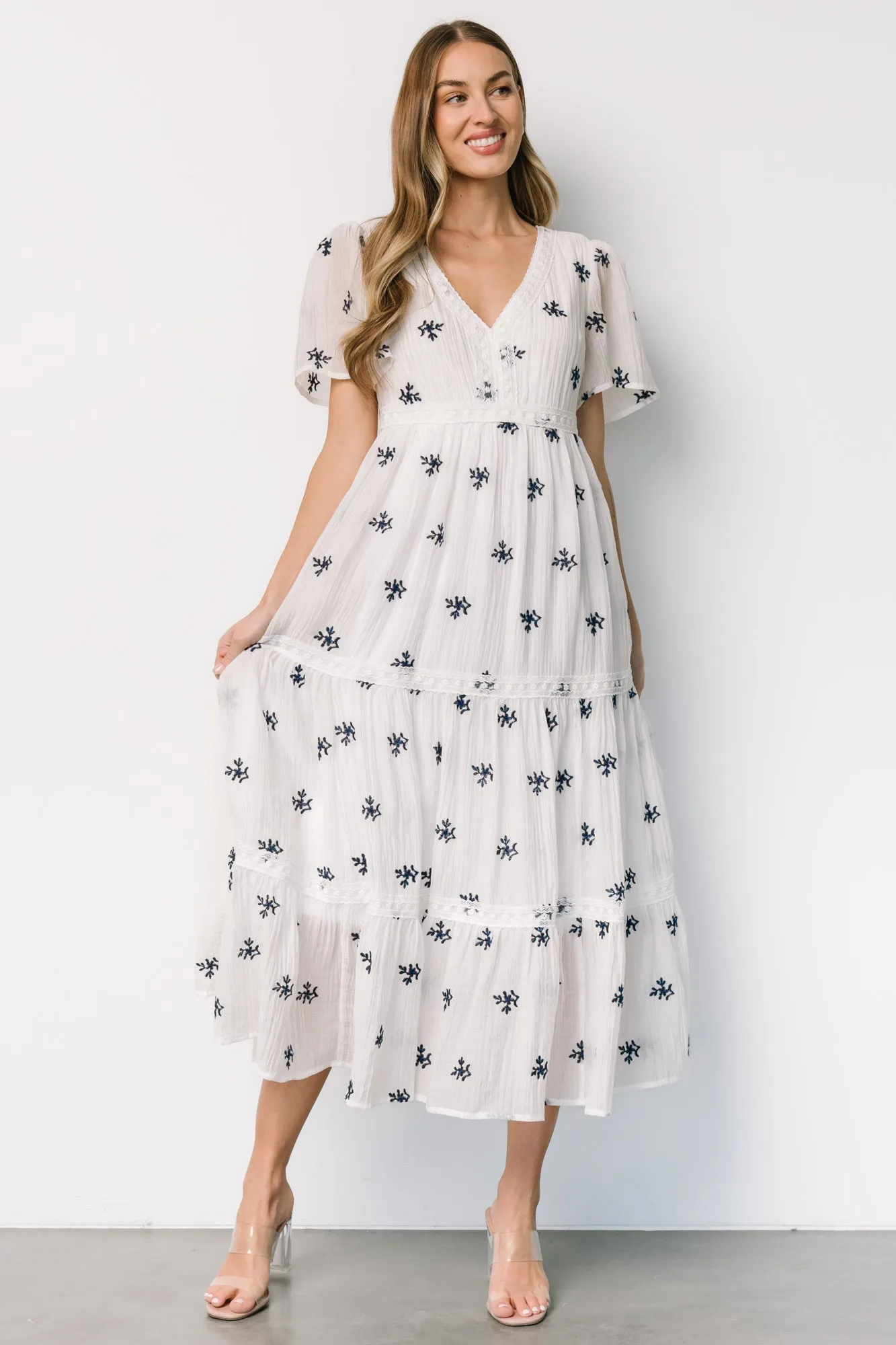 Jesenia Embroidered Dress | Off White   Navy