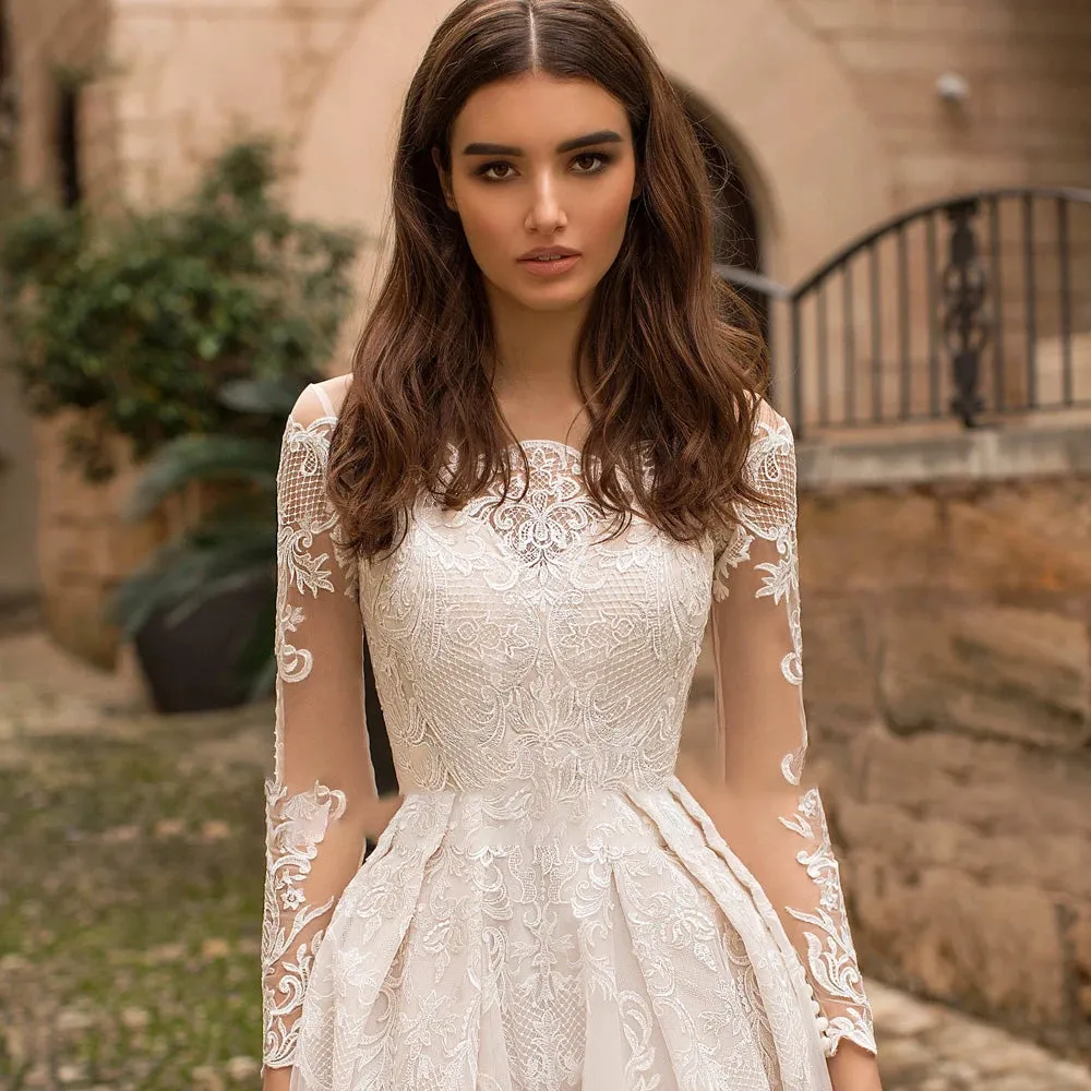 Long Sleeve Boat Neck A-Line Vintage Wedding Dress Luxury Court Train
