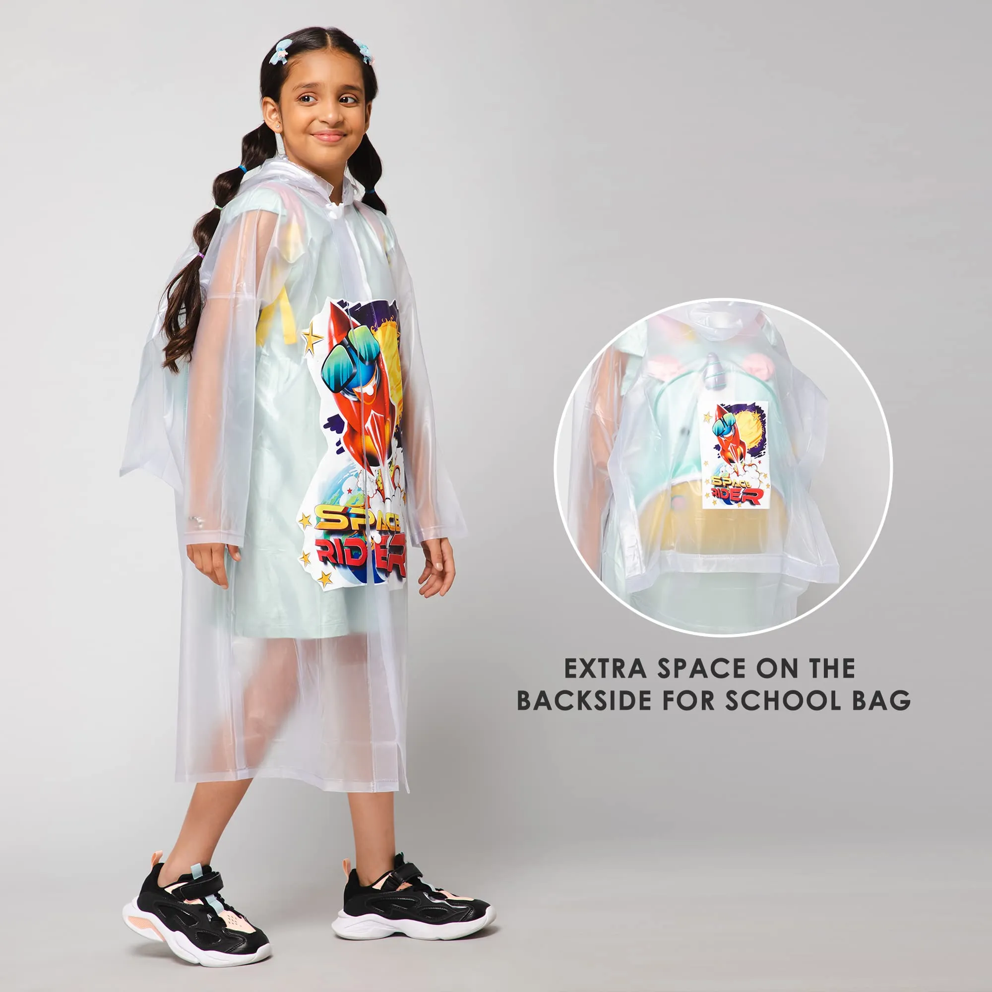 THE CLOWNFISH Toon Caper Series Kids Waterproof PVC Longcoat with Adjustable Hood & Extra Space for Backpack/Schoolbag Holding. Printed Plastic Pouch. Kid Age-4-5 years (Link White-Transparent)