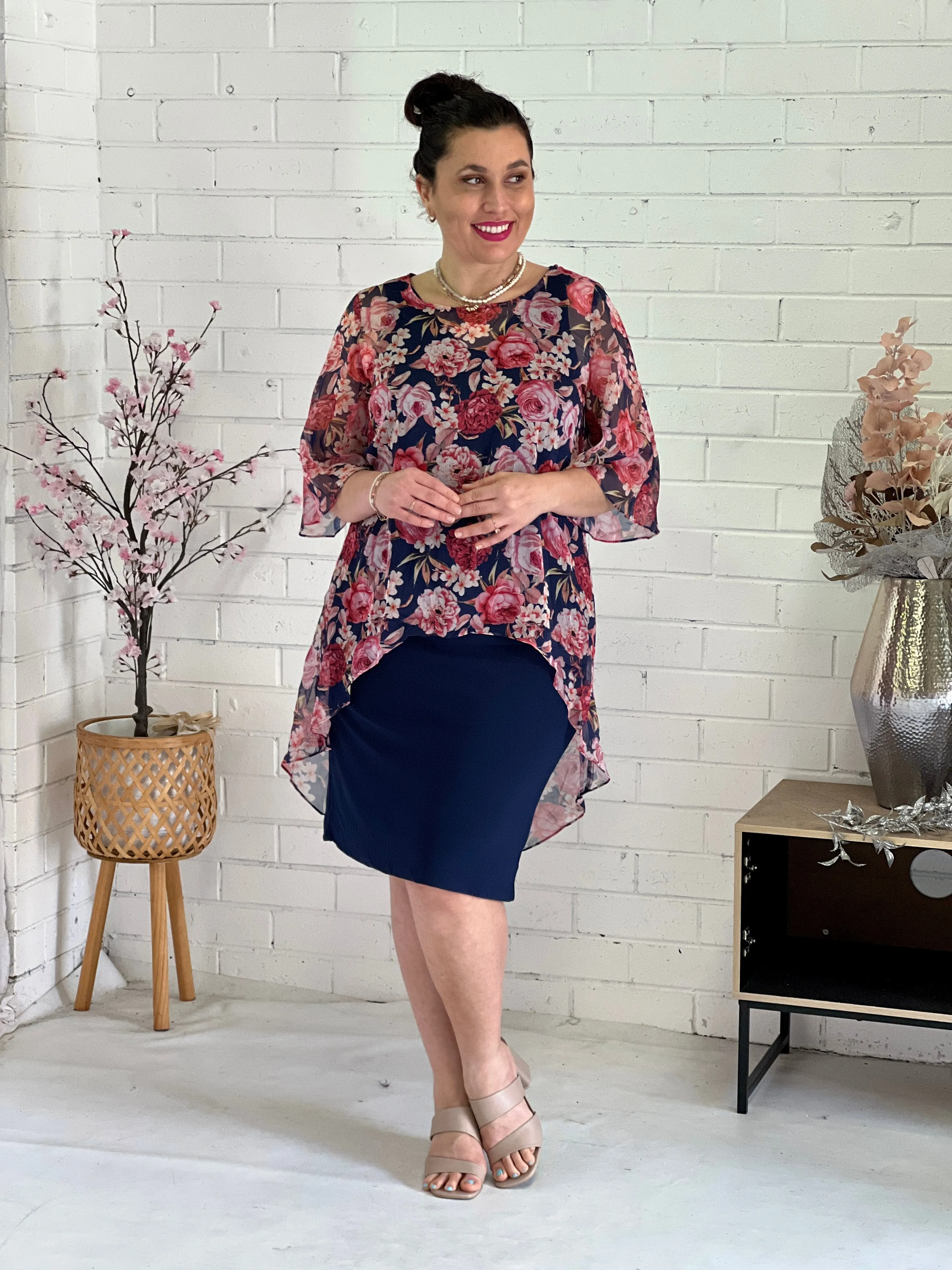 Vera Navy Blossom 2 Piece Set